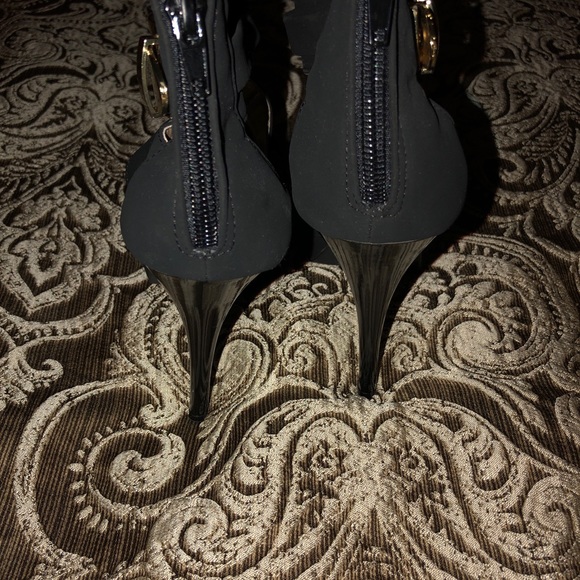 Qupid strappy platform heels 7.5 black “suede” - Picture 3 of 4